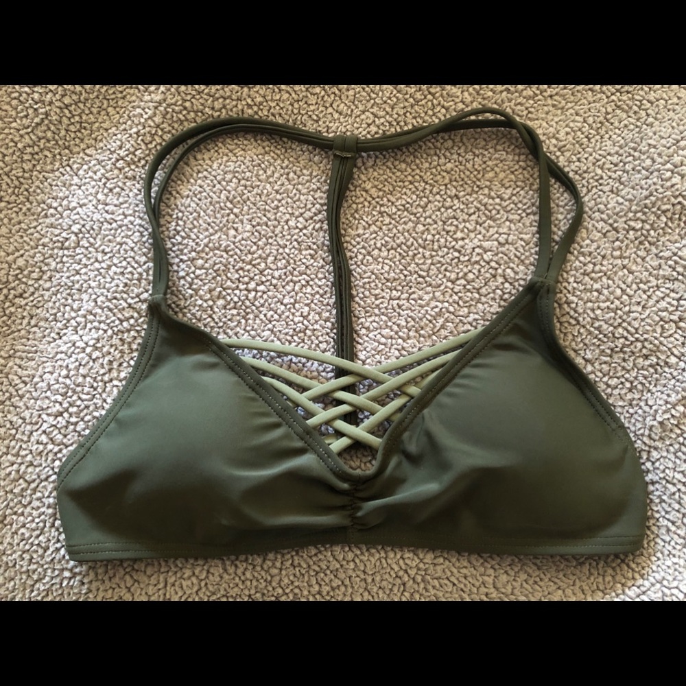 NWT Damsel bikini top